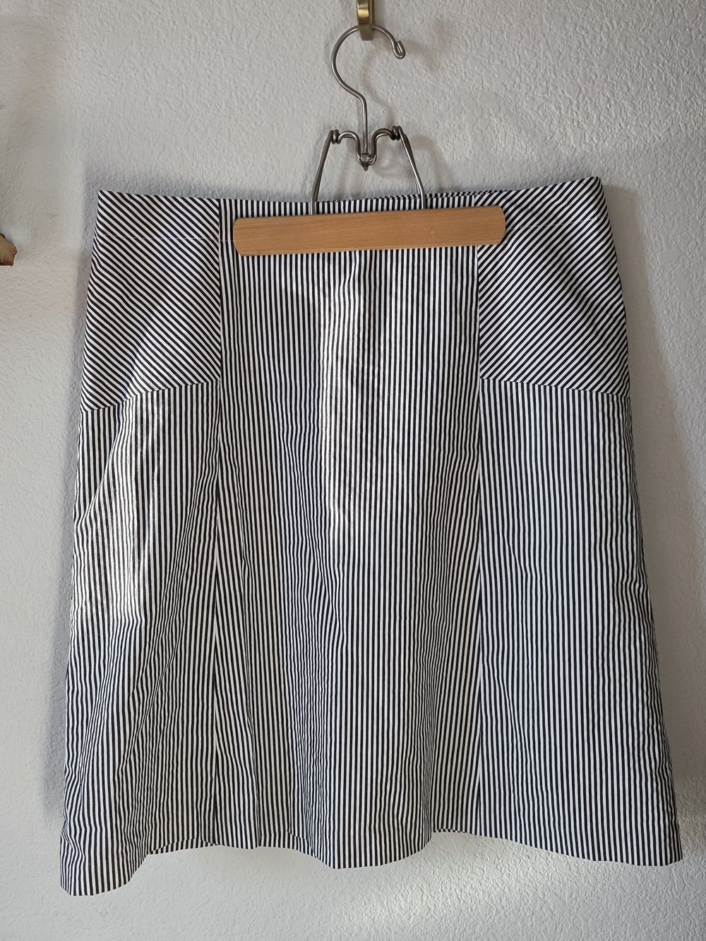 Talbots Black and White Vertical Stripe A-Line Skirt Size 10